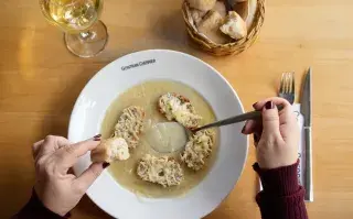 Recetas de invierno: paso a paso para hacer una sopa reconfortante en menos de 30 minutos sopa de cebolla