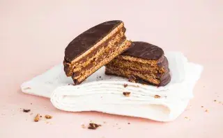 Alfajores-sobre-un-fondo-de-color