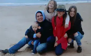 Lejos de las cámaras: la nueva vida de Sofía, la hija de Guillermo Andino y Carolina Prat El cambio de vida de Sofía, la hija de Guillermo Andino y Carolina Prat: de la exposición a un emprendimiento propio de literatura.