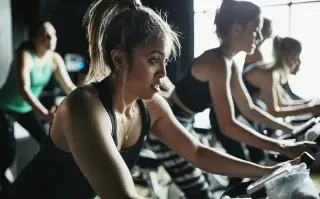 mujeres entrenando