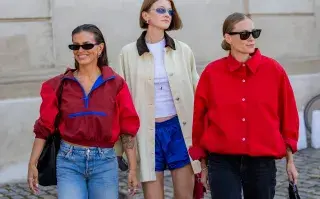 Copenhagen Fashion Week: las 5 tendencias que vimos y van a marcar la próxima temporada Mujeres usando prendas tendencia en copenhague fashion week
