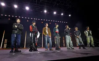 Los BTS arriba del escenario