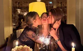El festejo íntimo de Antonia Macri en París: las fotos y el mensaje de Juliana Awada Foto del festejo de los 15 años de Antonia Macri en París.