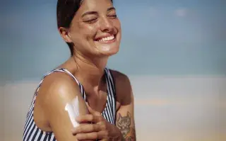 Protector solar físico vs químico: cuál conviene según dermatólogos
