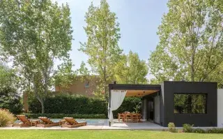Pérgolas: 5 ideas para crear un quincho o refugio en el jardín pergolas