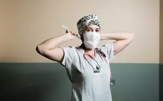 Ellas nos cuidan. 4 profesionales de la salud cuentan cómo viven la pandemia desde adentro 3D3NYWH7SJETVFQFQAJB3Q6XQA.jpg