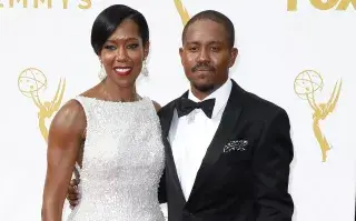 ARCHIVO - Regina King, a la izquierda, y su hijo Ian Alexander, llegan a la 67ma entrega de los Premios Emmy Primetime en el Teatro Microsoft en Los Ángeles, el domingo 20 de septiembre de 2015. (Foto de Danny Moloshok/Invision para la Television Academy/AP Images, Archivo)