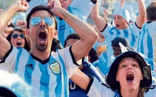 Historias de argentinos que se preparan para aterrizar en el gigante euroasiático, solos, en grupo, gasoleros o con paquetes de agencias