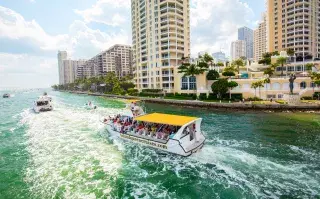 Siete maneras refrescantes de redescubrir Miami Paseos acuáticos imperdibles para vivir el destino y sus alrededores desde otra perspectiva