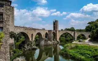 Besalú, uno de los pueblos más encantadores del continente europeo.