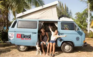 Esta pareja de argentinos partió en marzo de 2017 en su Westfalia del año 1984 a recorrer el continente americano desde Argentina hasta EEUU.