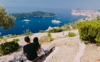 Los galebari o gaviotas de Dubrovnik se dedican a ser los novios perfectos por el verano