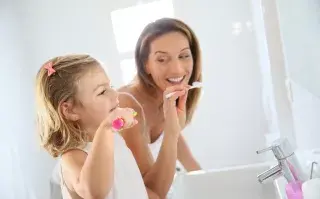 A los chicos les encanta copiar muchas de las cosas que hacen sus padres