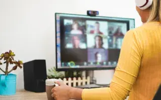 Liderar reuniones por virtuales tiene sus complicaciones, pero hay formas de hacerlas más llevaderas.