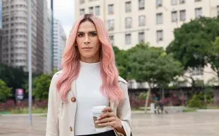 Reseteá tu cabeza La nueva campaña de Dove se inspira en celebrar las elecciones personales y soltar los mandatos para volver a aprender y abrazar la singularidad.