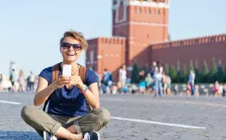 Si bien el idioma ruso se presenta como una barrera, no hay nada que una sonrisa y un teléfono con un paquete de 6 GB no puedan resolver