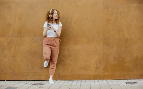 5 ficciones en español que te van a copar 5 ficciones en español que te van a copar