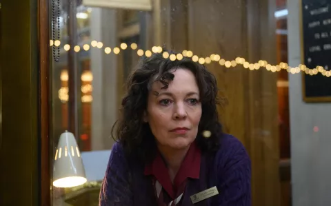 Imperio de luz: qué tenés que saber sobre la nueva peli de Olivia Colman