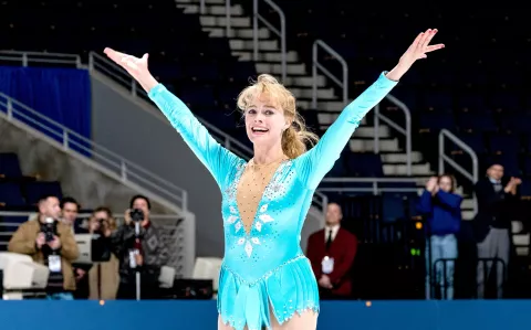 Margot Robbie se convierte en la patinadora Tonya Harding.