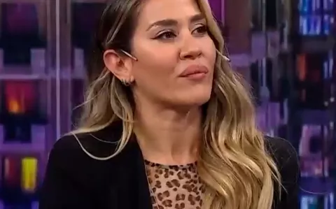 La receta de Jimena Barón para preparar la leche dorada