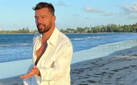 ¡Irreconocible!: Ricky Martin eligió un disfraz simple, pero muy efectivo