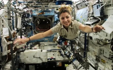 Esta es la primera mujer que fue al espacio como turista