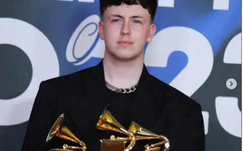 Quién es Zecca, el ganador argentino más joven de la historia de los Grammy Latinos