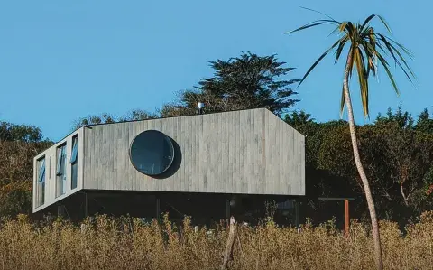 así es la casa surfer de la fotógrafa Coni Dietrich en Chapadmalal