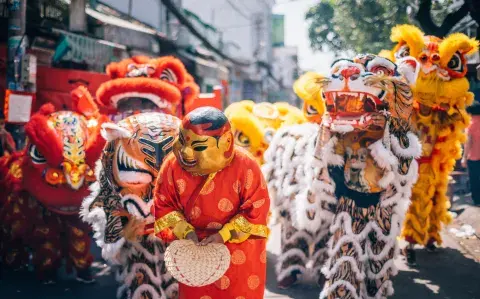 Se viene el año del dragón 🐲 Los festejos del Año Nuevo Chino tienen nuevo horario