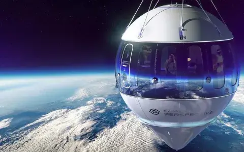 La cena de lujo en el espacio para 6 pasajeros que planea un chef con estrellas Michelin