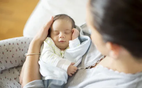 Cómo hacer dormir bien a tu bebé: claves para lograrlo