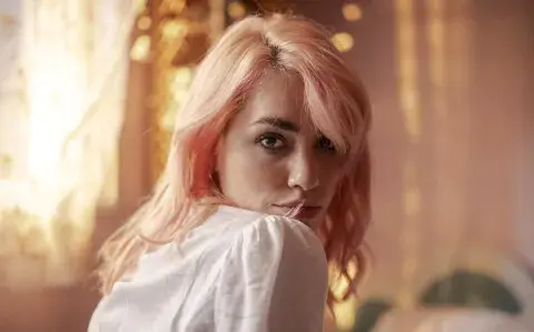 Lali estrenó en El Trece: El fin del amor llegó a la tele abierta