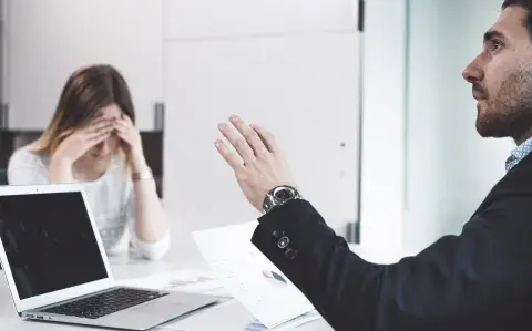 El mansplainning es un micromachismo que antes o después siempre experimentamos las mujeres