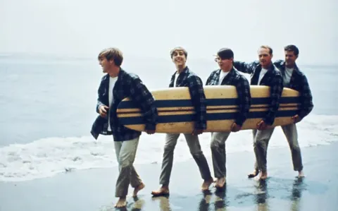 Disney+ confirmó el estreno del documental de The Beach Boys