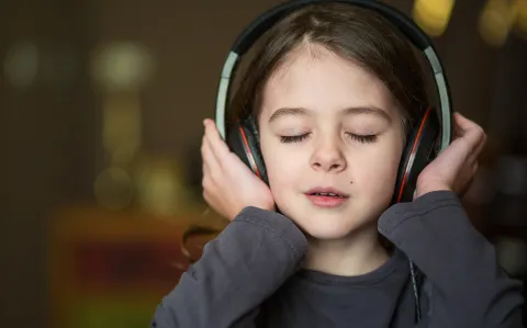 Cómo podés reducir tu ansiedad y la de tu hijo con una canción