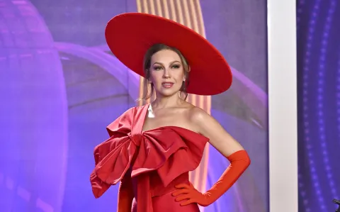 Thalia en la alfombra roja de los Premios Latin American Music Awards 2024.