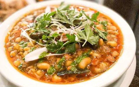 ¿Estás para locro el 1 de mayo? Esta es la receta de la versión con menos grasas