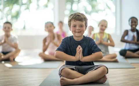 Yoga infantil: un taller para chicos que puede ayudarlos a la salud física y emocional.