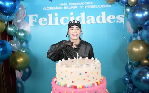 Desde Lali hasta Dolores Fonzi, los famosos argentinos que fueron al estreno de Felicidades Desde Lali hasta Dolores Fonzi, los famosos argentinos que fueron al estreno de Felicidades