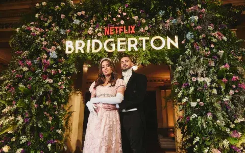 Nicolás Occhiato y Flor Jamín Peña y su falsa boda en el Teatro Colón. 