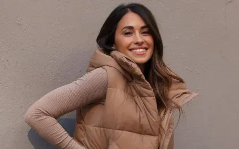 Antonela Roccuzzo lleva el Barbiecore más furioso con el color que ya es tendencia