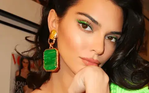 Alerta tendencia: los mejores delineados gráficos con color para tu make up
