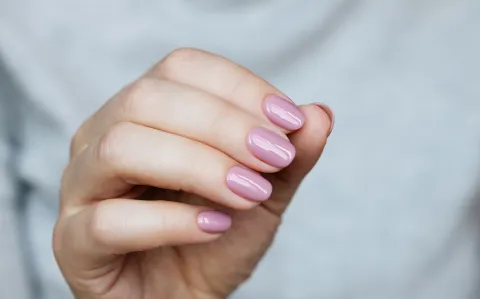 El nail art más femenino: poné tus uñas a la obra con estos diseños de Blush nails El nail art más femenino: poné tus uñas a la obra con estos diseños de Blush nails
