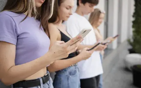 5 consejos para prevenir la nomofobia: el miedo irracional a estar sin celular 5 consejos para prevenir la nomofobia: el miedo irracional a estar sin celular