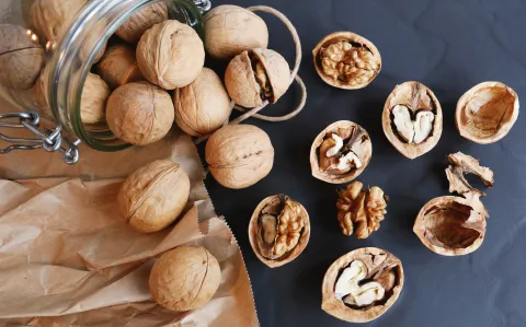 Nueces: ¿por qué son un potente antidepresivo natural?