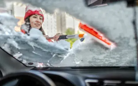 Ola de frío: cómo descongelar y sacar escarcha del parabrisas del auto Ola de frío: cómo descongelar y sacar escarcha del parabrisas del auto