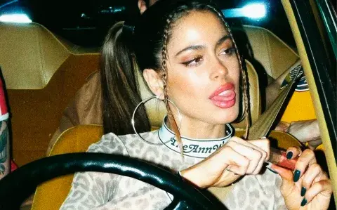 Tini Stoessel muestra cómo llevar con estilo el estampado más trendy