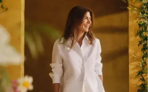 Juliana Awada y el secreto para combinar las zapatillas que están de moda