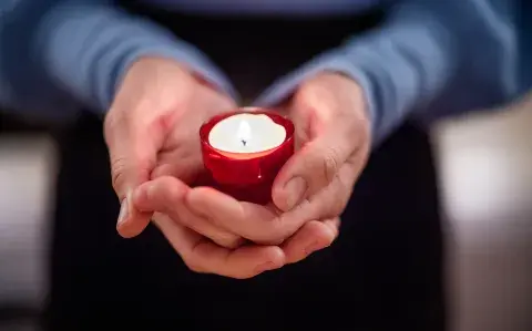 El poderoso ritual para celebrar el día de la Virgen María este 8 de diciembre