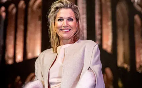 Máxima Zorreguieta impactó con un pantalón satinado que se llevó todas las miradas